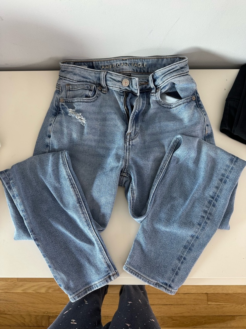 American Eagle Outfitters Light Wash Straight Leg Jeans